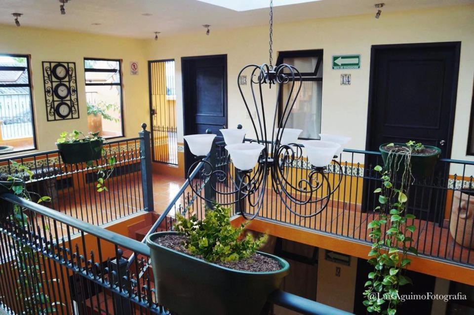 Hotel Del Pasaje Morales Comitan de Dominguez Exteriör bild