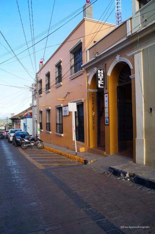 Hotel Del Pasaje Morales Comitan de Dominguez Exteriör bild